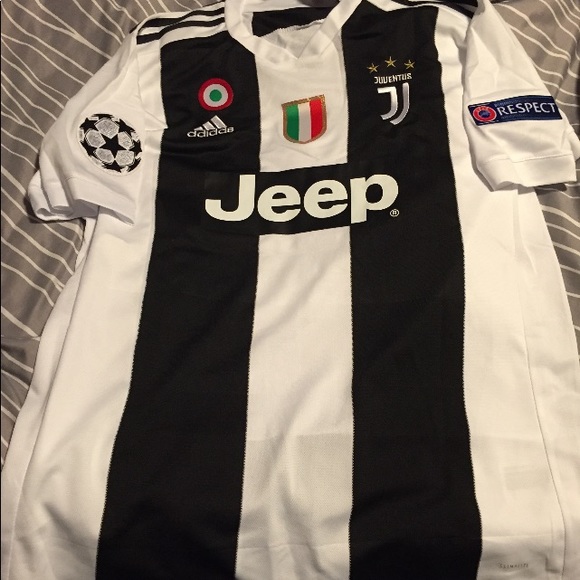 juventus home jersey ronaldo